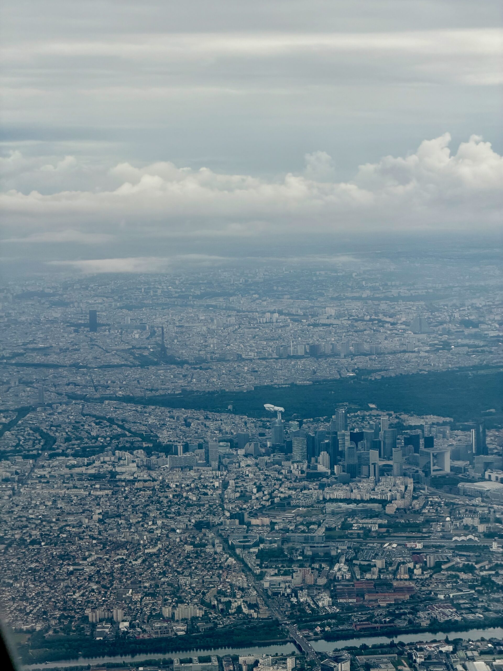 Approach into Paris Charles de Gaulle