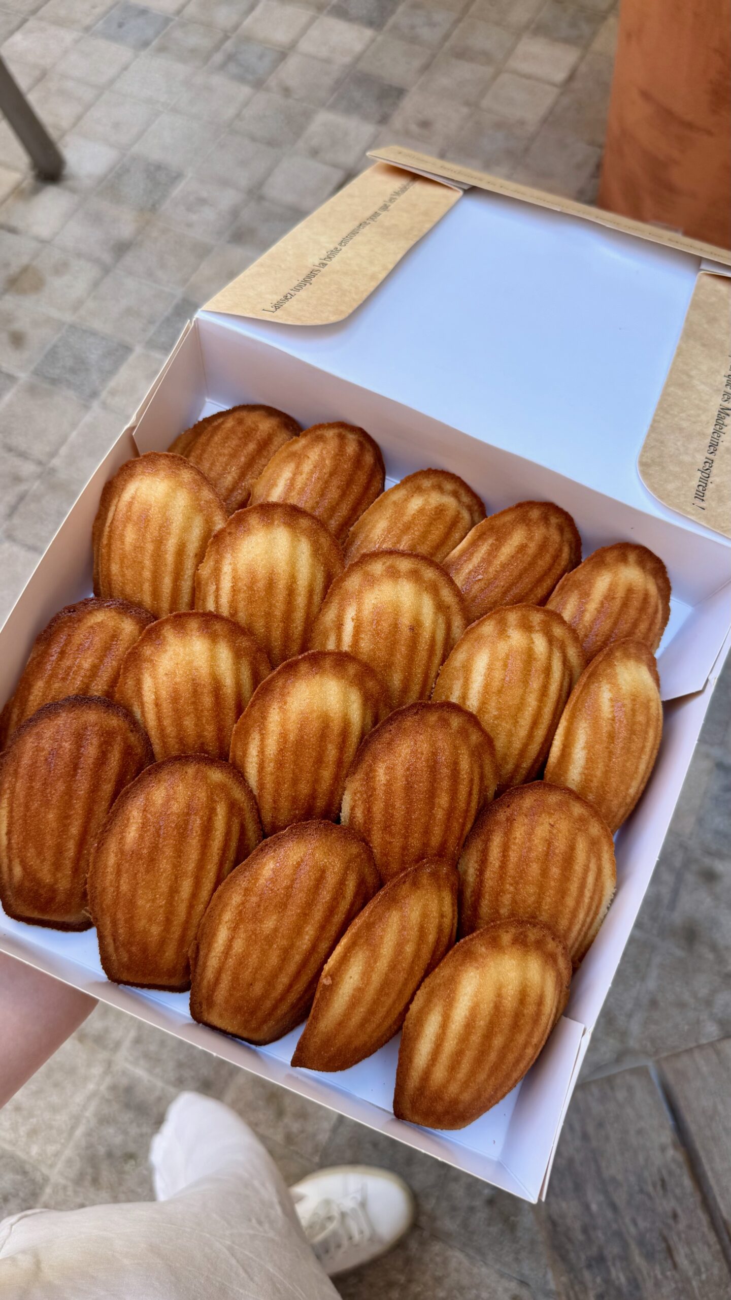 Fresh madeleines at Madeleines de Christophe in Aix